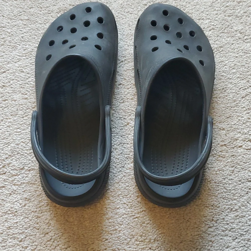 Crocs - Picture 3 of 7